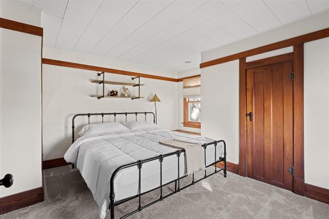 Building Photo - 504 W Seerley Blvd