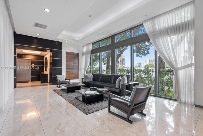 Building Photo - 7928 East Dr