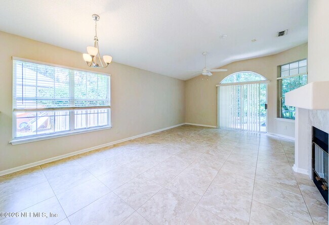 Building Photo - 1672 Blue Heron Ln
