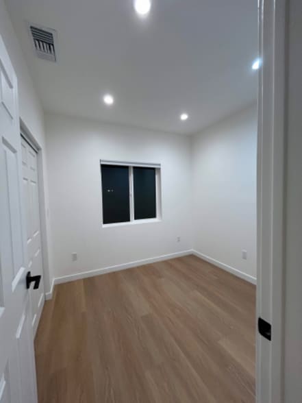 Building Photo - 1290 Sawyer Ave