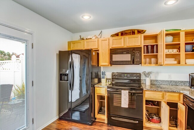 Building Photo - 34 Bushwood Dr