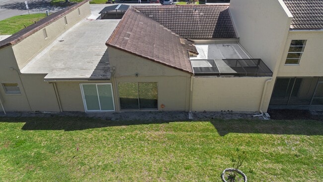Building Photo - 104 Madrid Dr