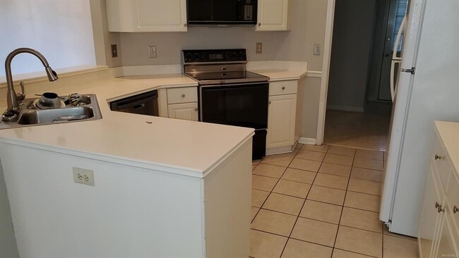 Building Photo - 2425 Noble Wood Ct