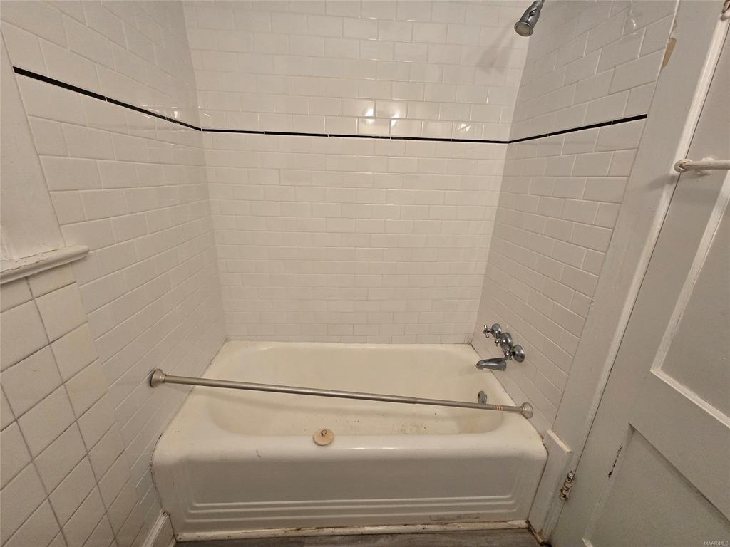 Building Photo - 3256 Montezuma Rd