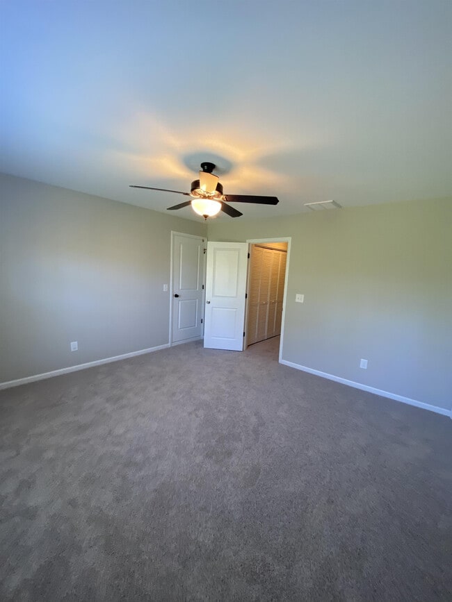 Building Photo - 617 Rockland Dr