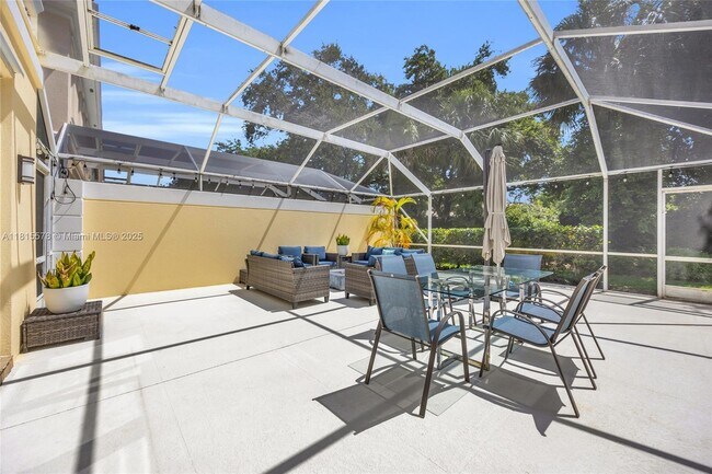 Building Photo - 418 Capistrano Dr