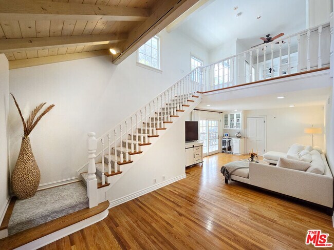 Building Photo - 3690 Crownridge Dr