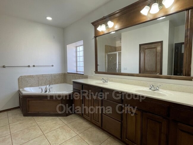 Building Photo - 5700 Shiloh Dr