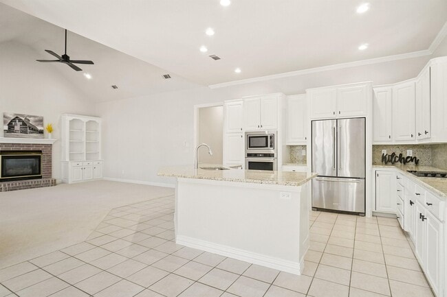 Building Photo - 1917 Cresson Dr