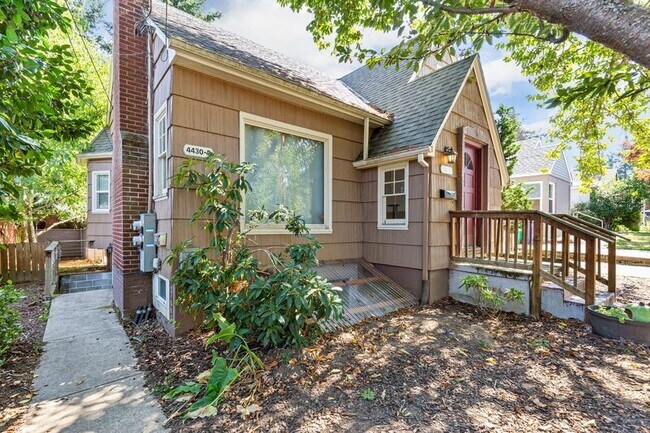 Building Photo - 4430 NE 78th Ave