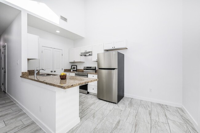 Building Photo - 3911 Casa Blanca Lake Rd