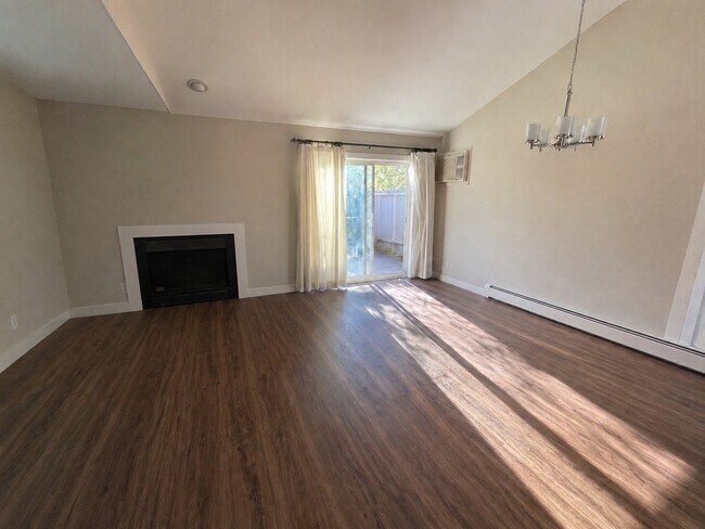 Building Photo - 3147 Westwood Ct