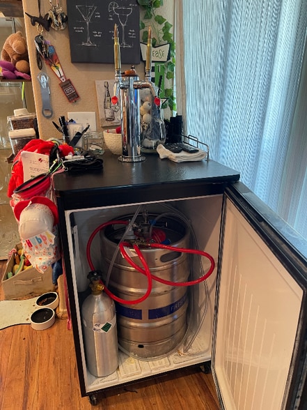 Building Photo - 1002 Calderon Wy