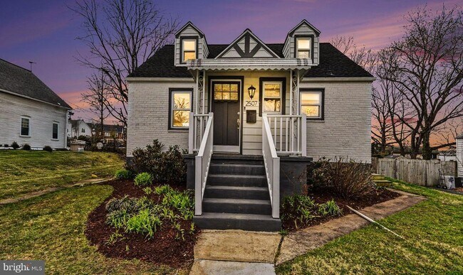 Building Photo - 2507 Glencoe Rd