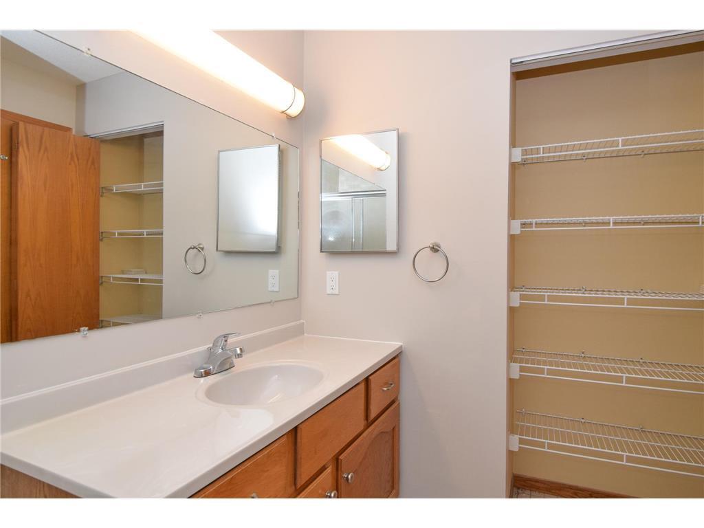 Building Photo - 7635 Edinborough Way