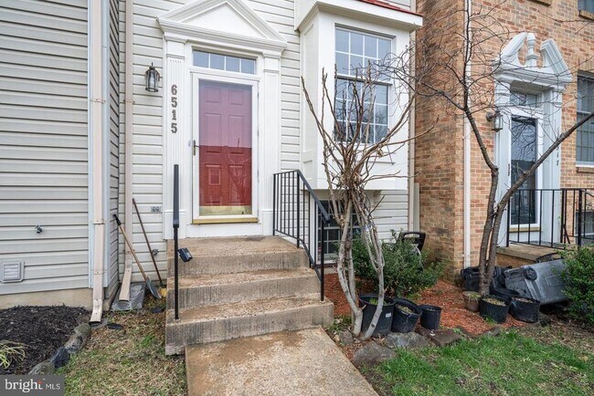 Building Photo - 6515 Skylemar Trail