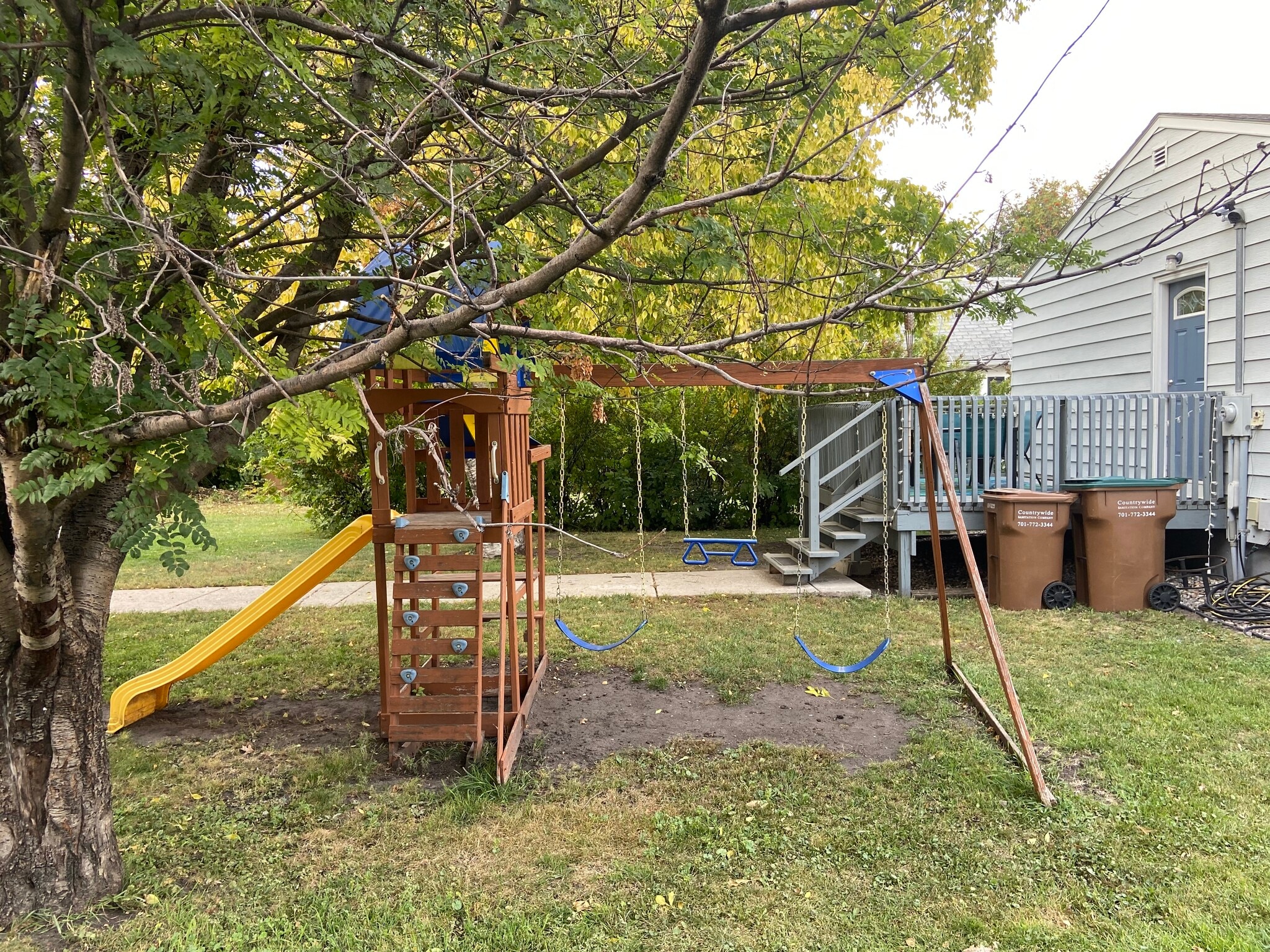 Swingset - 813 1st Ave NE