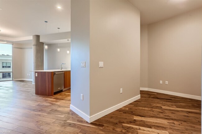 Building Photo - 1 br, 1.5 bath Condo - 4200 West 17th Aven...