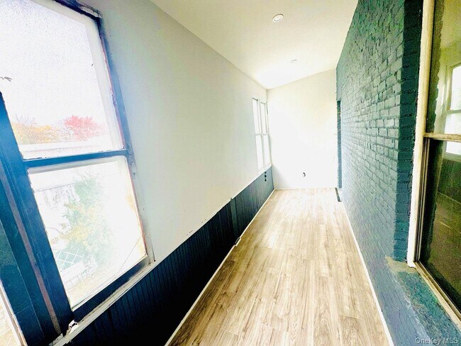 Building Photo - 438 Locust St