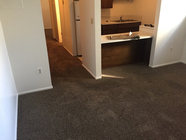 Building Photo - Meadow Lane Condo, South Ogden