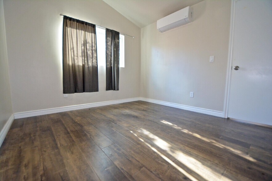 Building Photo - 9616 Gerald Ave