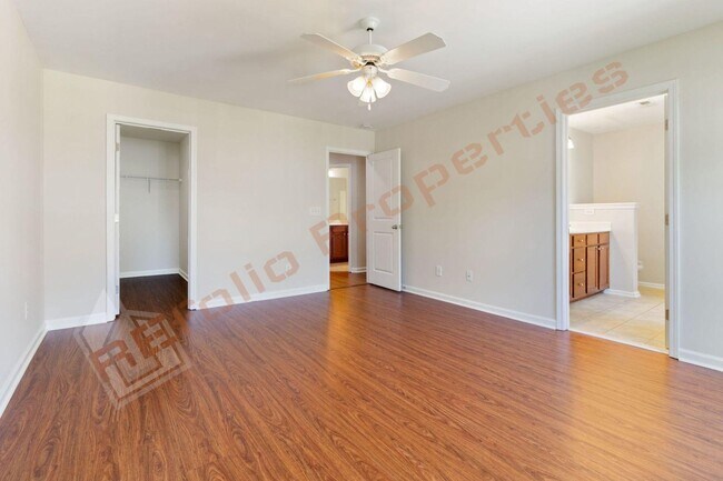 Building Photo - Luxury 3-Story Townhome, No Carpet 4 Bedro...