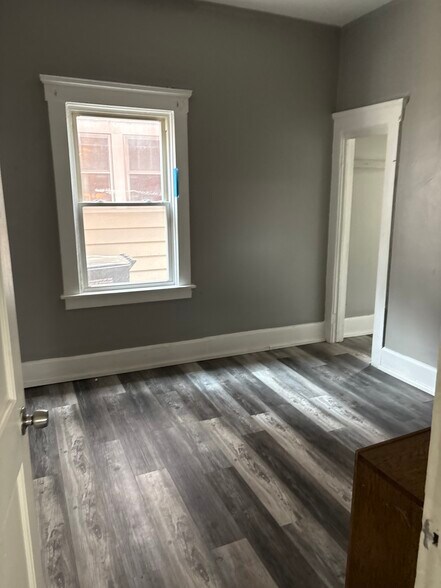 Room # 3 - 114 Josephine St