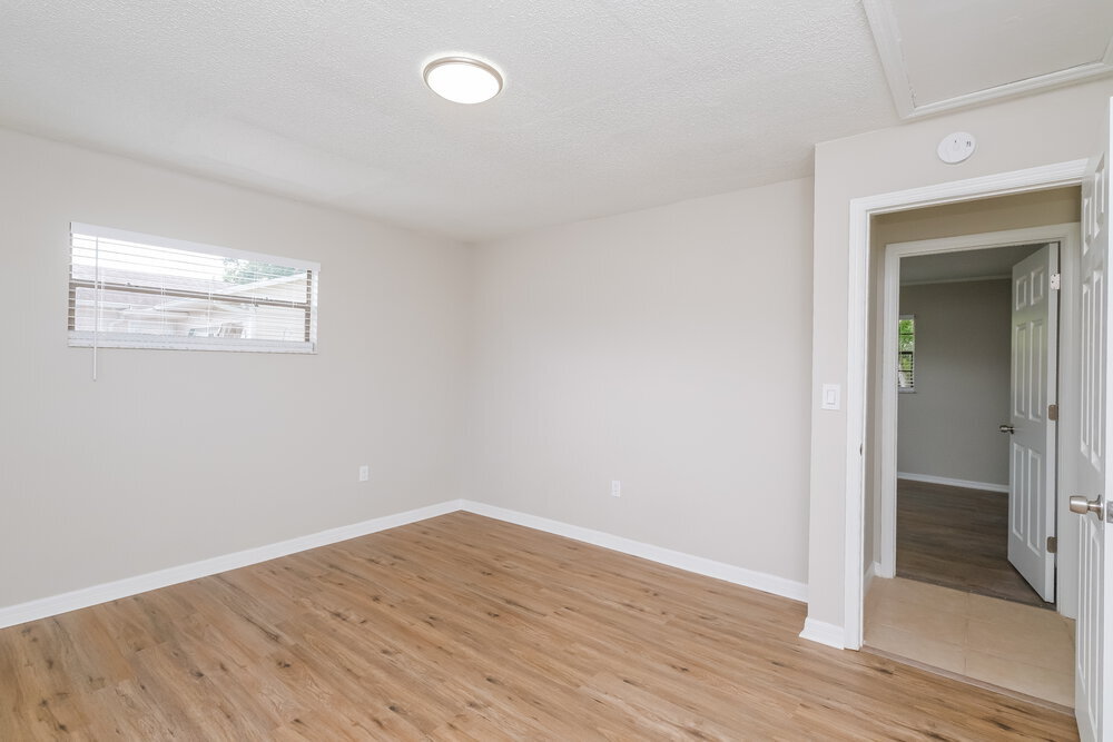 Building Photo - 7746 Deer Foot Dr