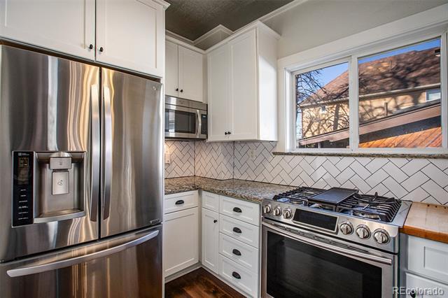 Building Photo - 933 S Clarkson St