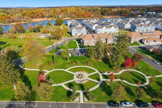 Building Photo - 4 Barton Ave