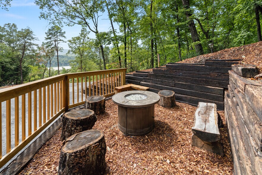 Building Photo - 131 Pier Point Dr