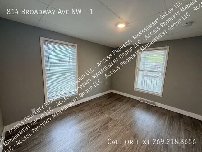 Building Photo - 814 Broadway Ave NW