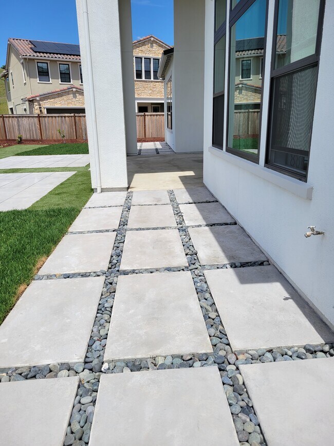 Building Photo - 2163 Shadow Creek Ct