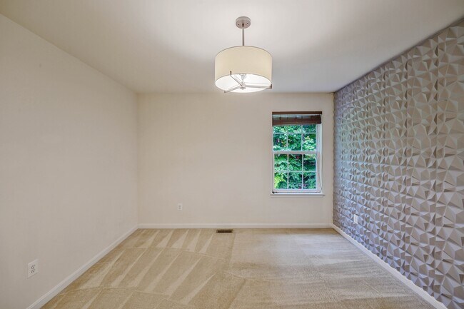 Building Photo - 3461 Eagle Ridge Dr