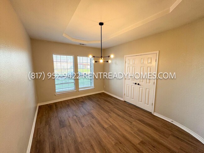 Building Photo - 2221 Overton Dr