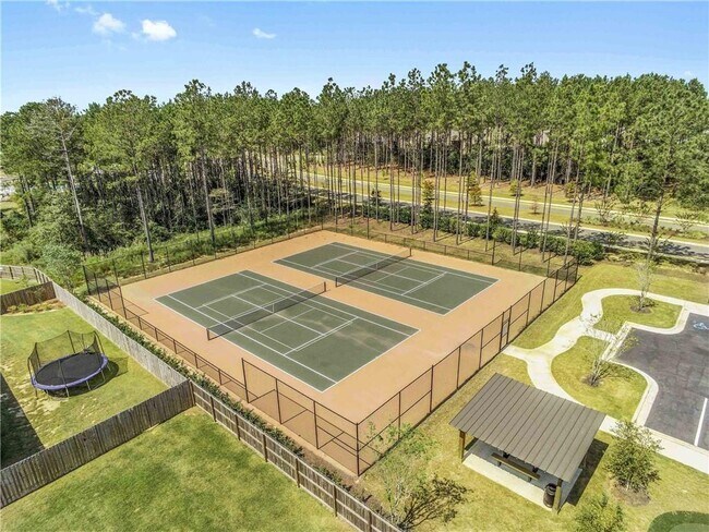 Building Photo - 13137 Cavalier St