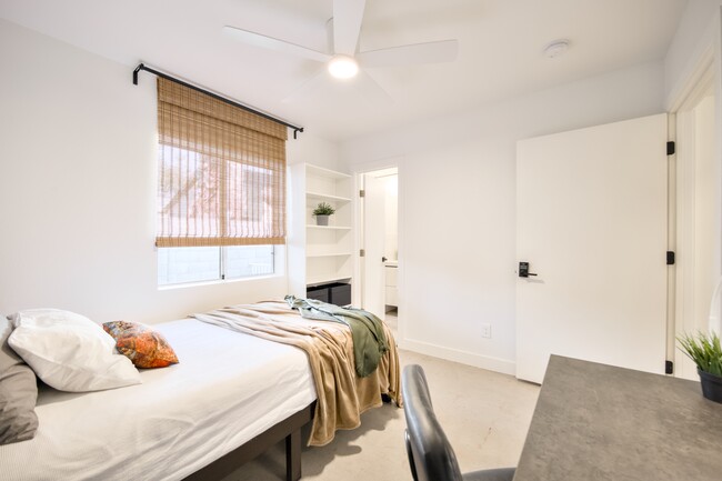 Building Photo - Wilson Place 102