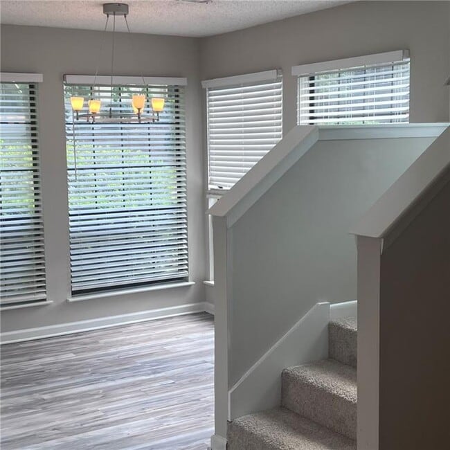 Building Photo - 3045 Steeplechase Dr