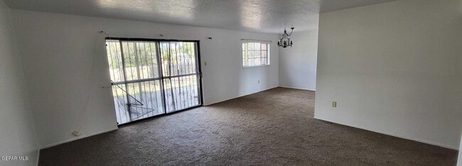 Building Photo - 404 San Saba Rd