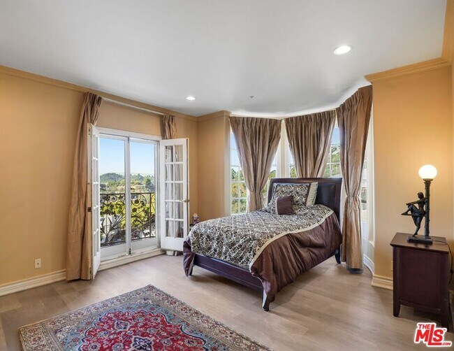 Building Photo - 2258 Gloaming Way