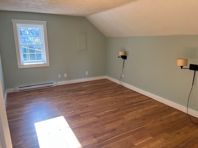 Building Photo - 30 E Elm St