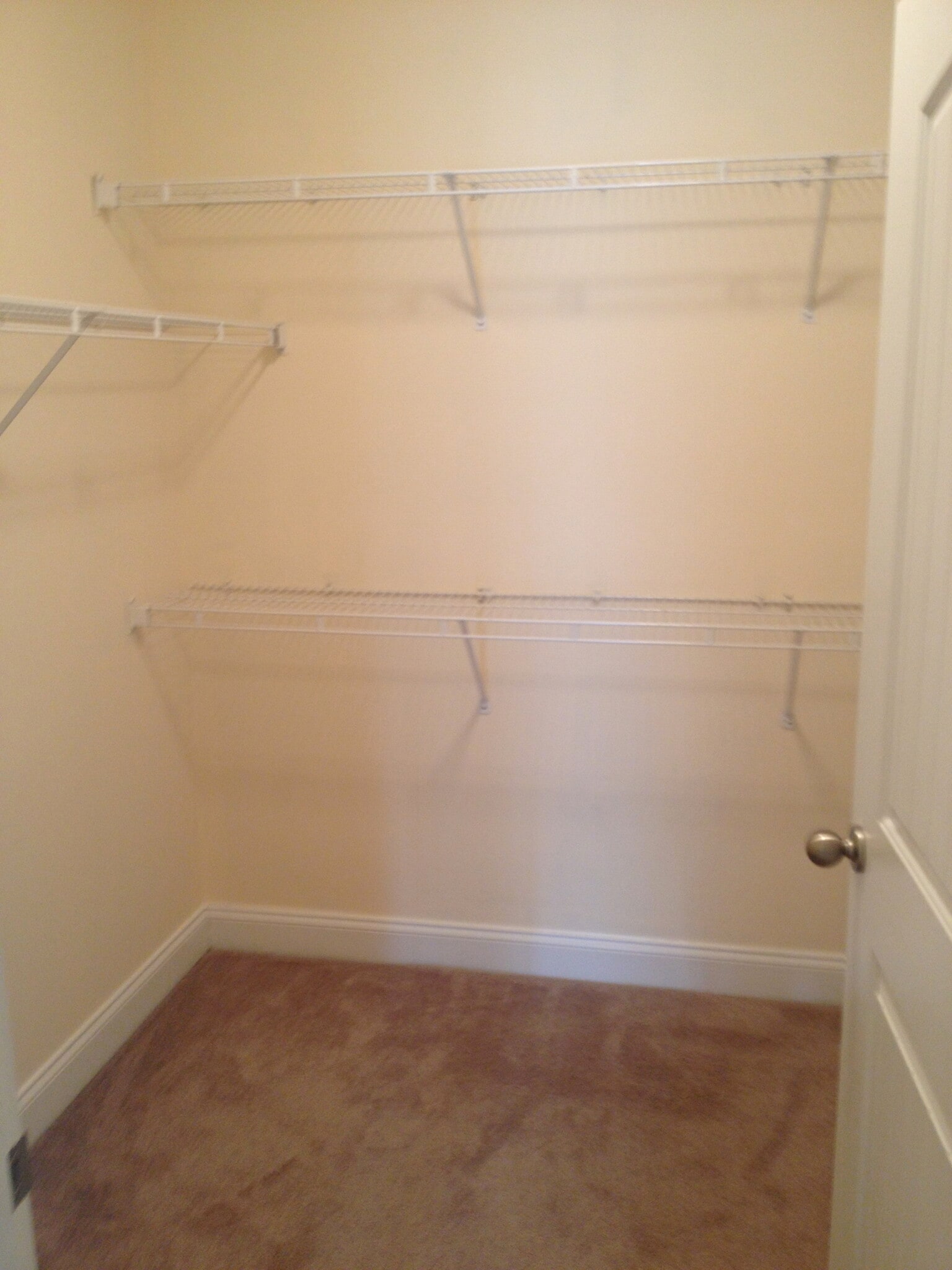 Large Master Walkin Closet - 100 Gateway Condos Drive