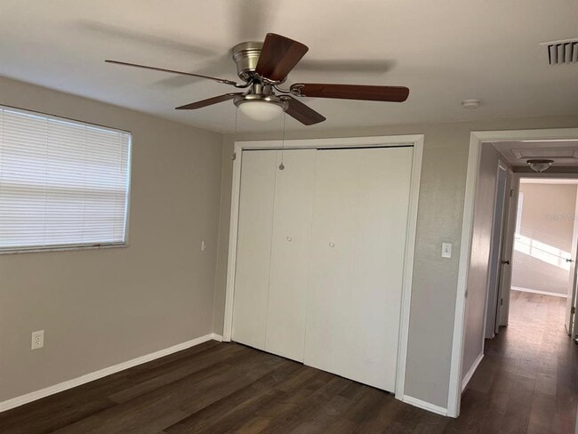 Building Photo - 5651 Canosa Dr