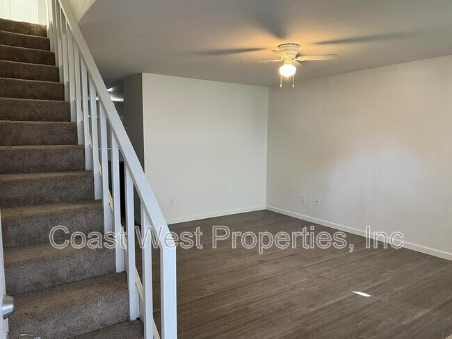 Building Photo - 1176 Cypress Ave