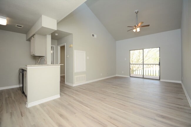 Building Photo - 13151 Walden Rd