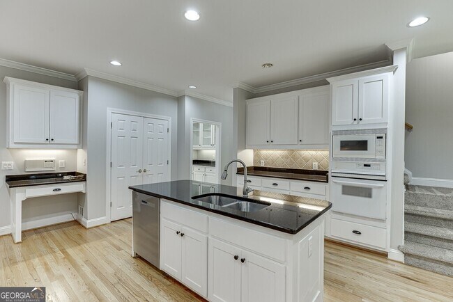 Building Photo - 9345 Riverclub Pkwy