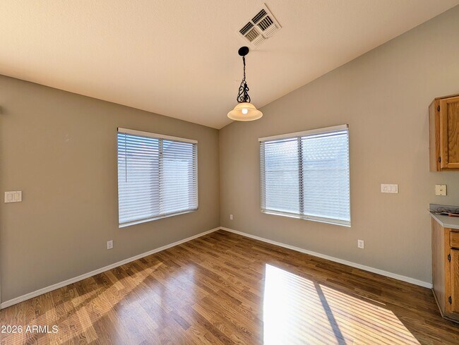 Building Photo - 8639 W Fullam St