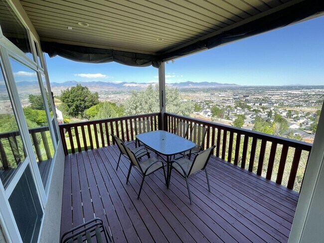 Building Photo - 561 Rocky Knoll Ln