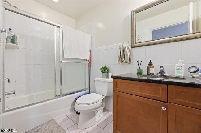 Building Photo - 245 Burgess Pl