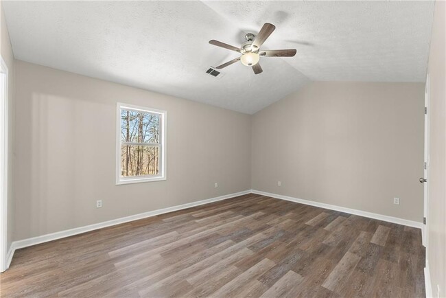 Building Photo - 175 Cedar Ridge Dr